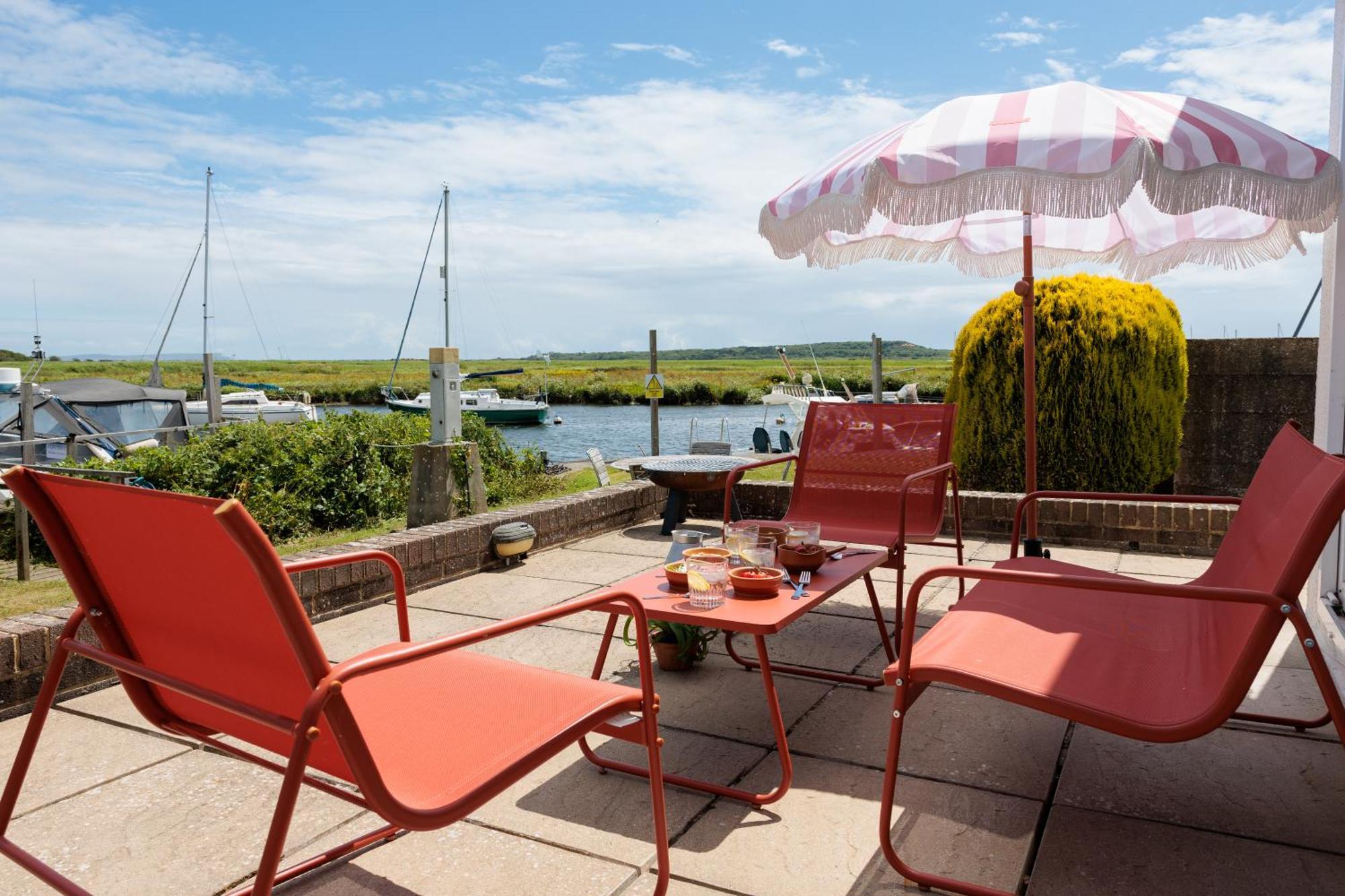 Hot Tub With A View - Christchurch Harbour Luaran gambar
